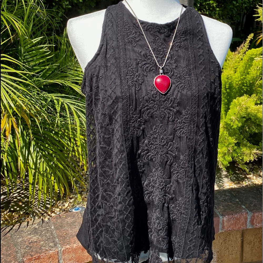 Lined embroidered tank top